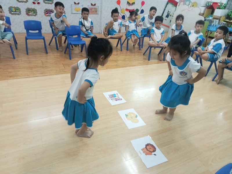 Hoạt động giảng dạy 4